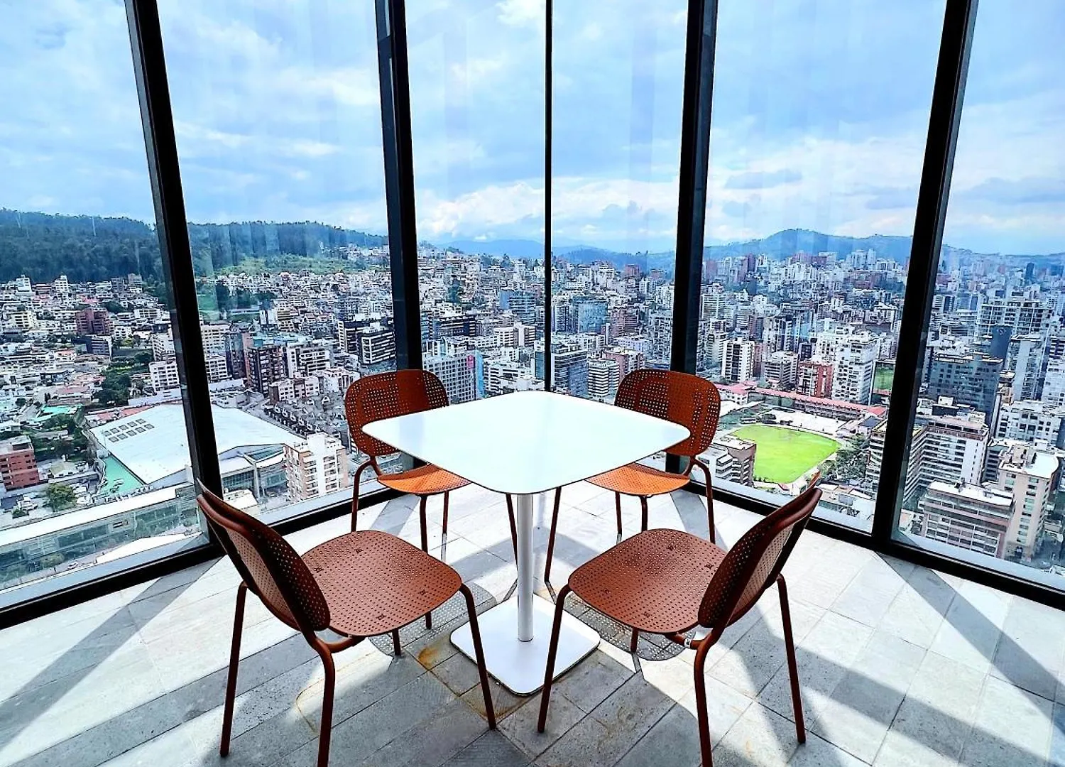 Edificio Iqon, Piso 28, La Mejor Vista De Quito Lägenhet